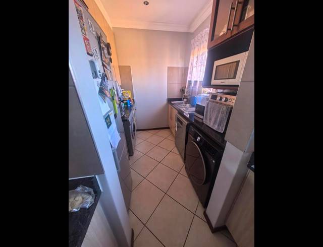 3 BEDROOM TOWNHOUSE FOR SALE IN MONAVONI